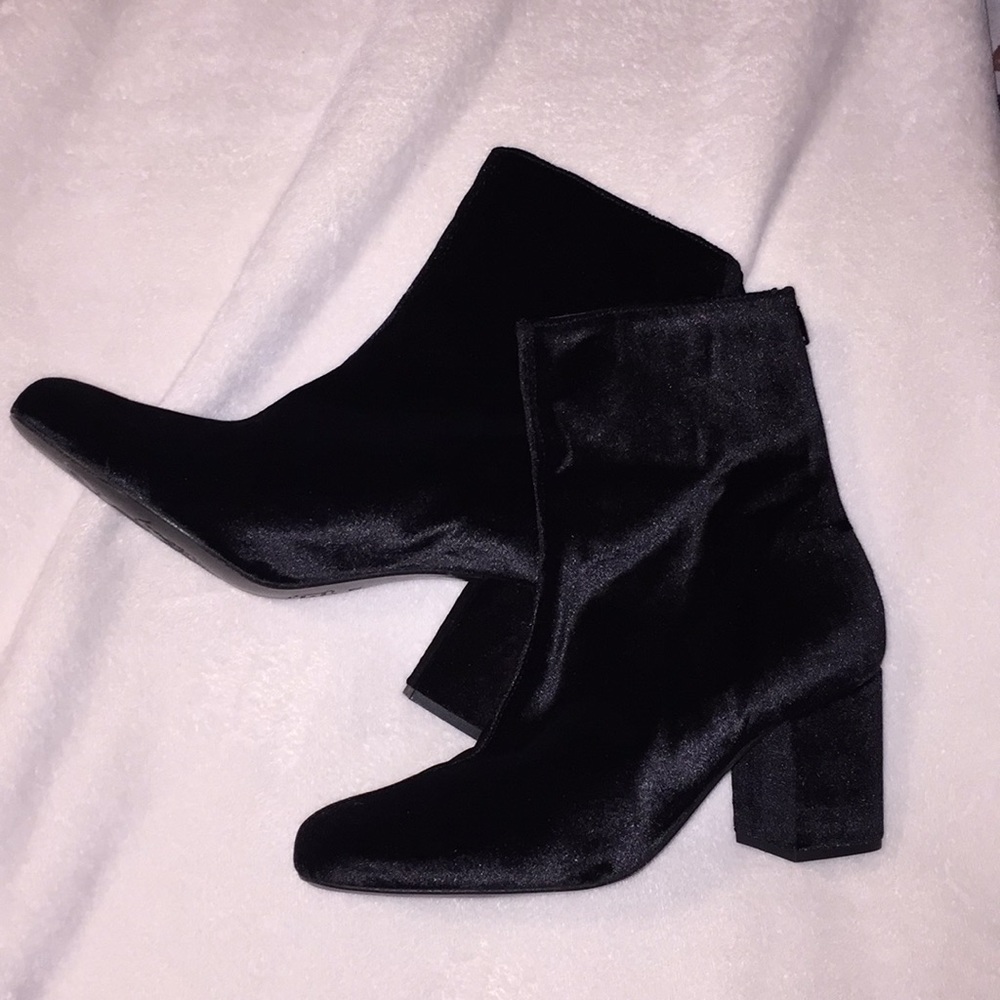 NWOT free people black velvet Cecile boot